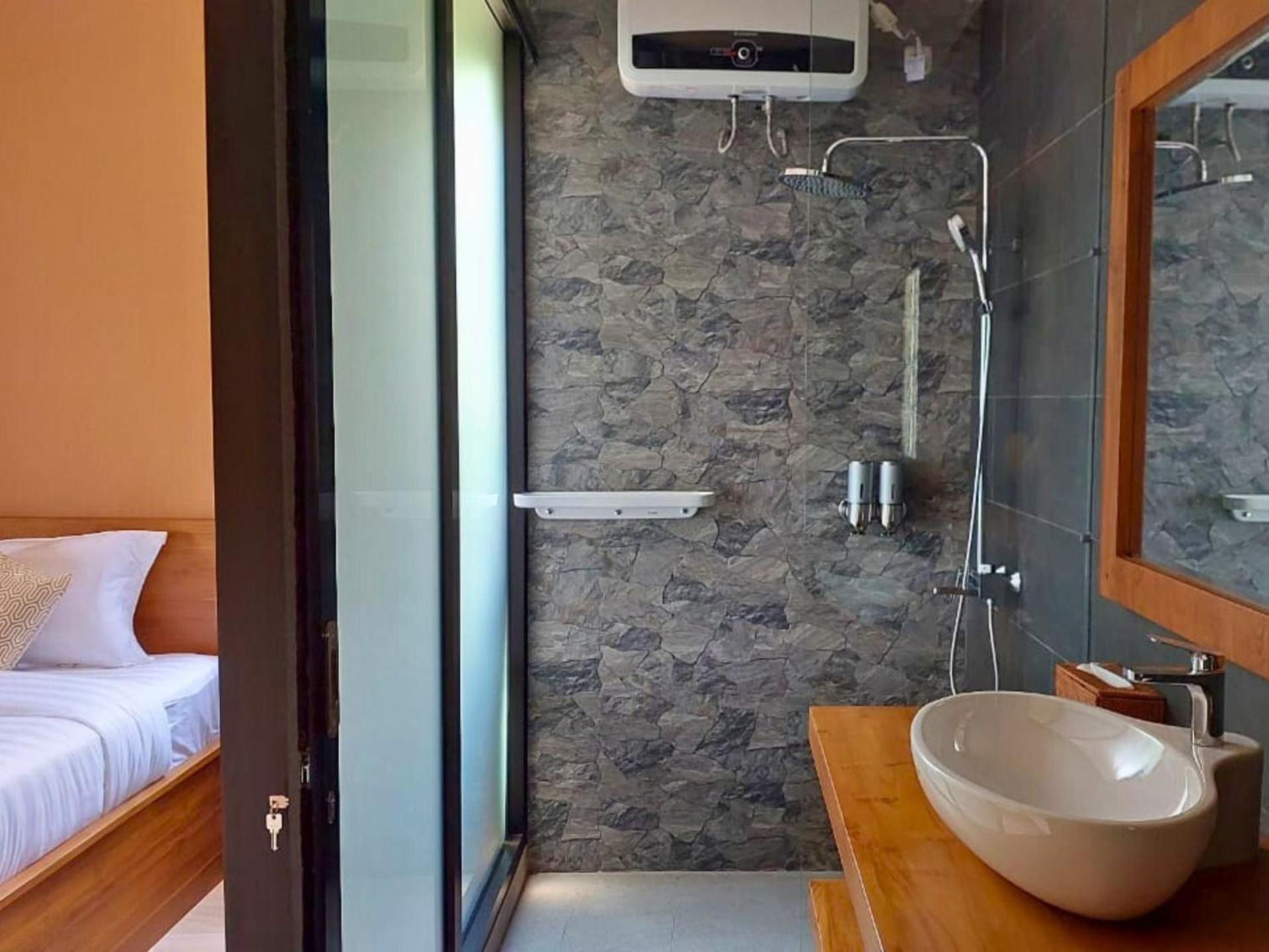 เดอะ แฮปปีเนส ฮิลล์ โฮเต็ล การิมุนชวา Hotel การีมุนยาวา ภายนอก รูปภาพ